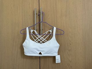 （分類：）位於 。 由 draqueengon 提交（商品編號 1078417170，圖片 1）。簡介： 。