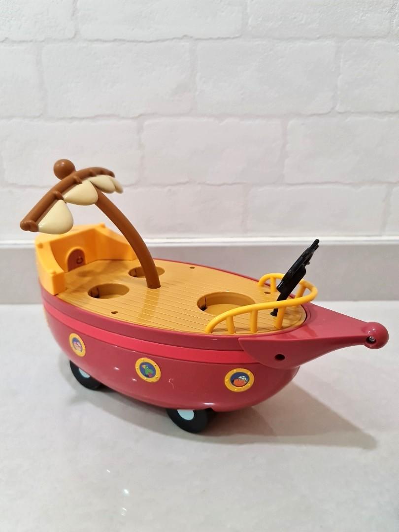 Peppa Pig Grandpa Sailing Boat with Figurines, Hobbies & Toys, Toys