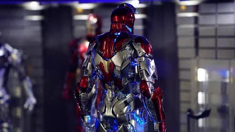 Mk47 iron man suit deals