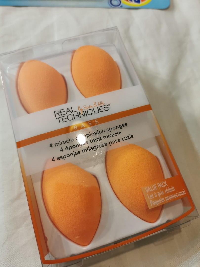 Real Techniques Miracle Sponges (Category: Makeup) located in Mandaluyong City. Submitted by pamela.bernice (Listing ID 1078542603, Image 1). Description: 4 pc value pack Bought in the UK Brand New.