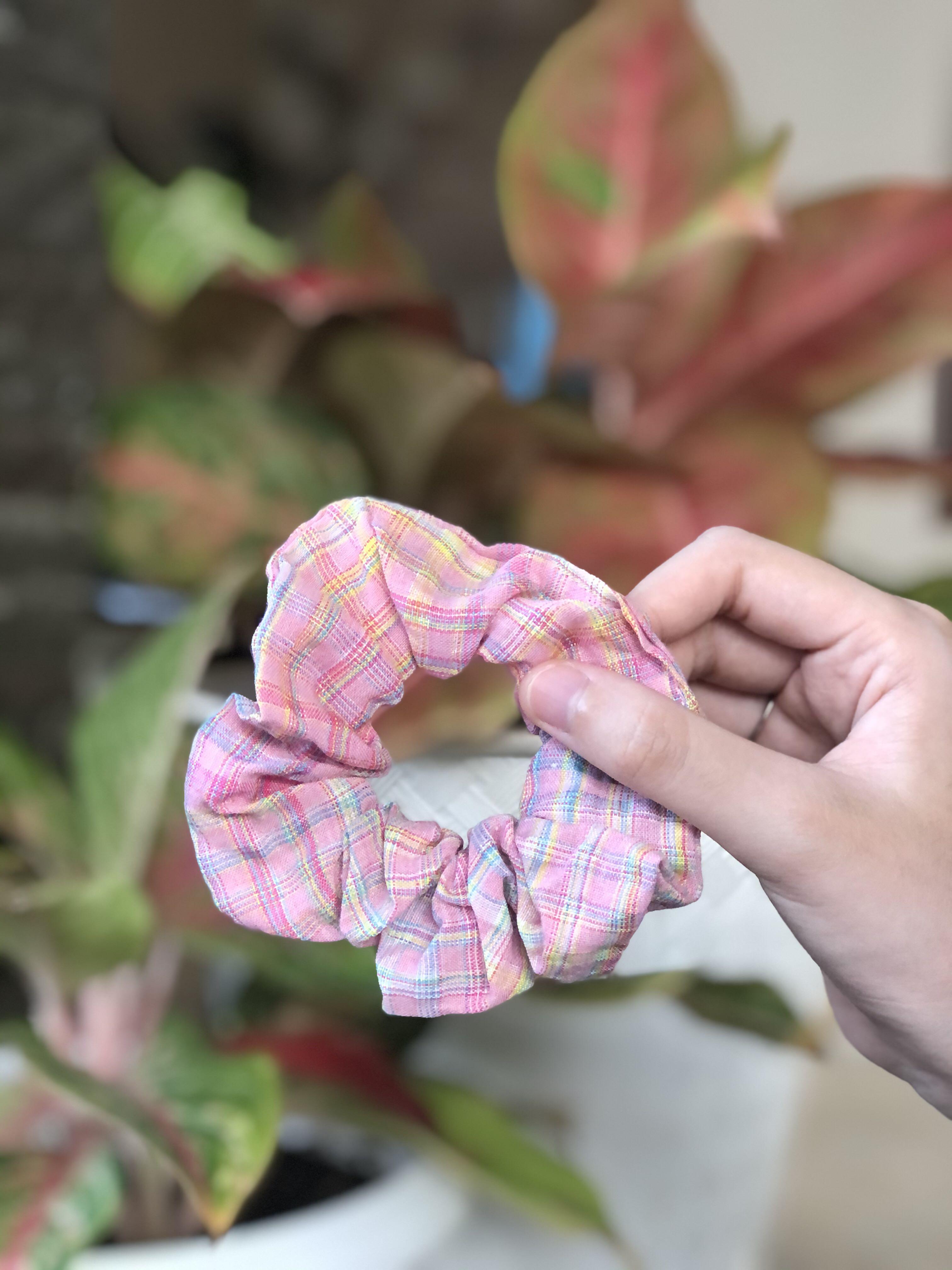 Scrunchie Kotak Pink Iket Rambut Korea Lucu Aesthetic Estetik Unik