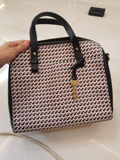 (Kategori: ) berada di . Dikirim oleh prelovedredel (ID iklan 1078495280, Gambar 1). Deskripsi: .