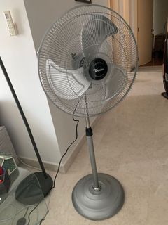 (Category: ) located in . Submitted by lemonaid17 (Listing ID 1078463774, Image 1). Description: .