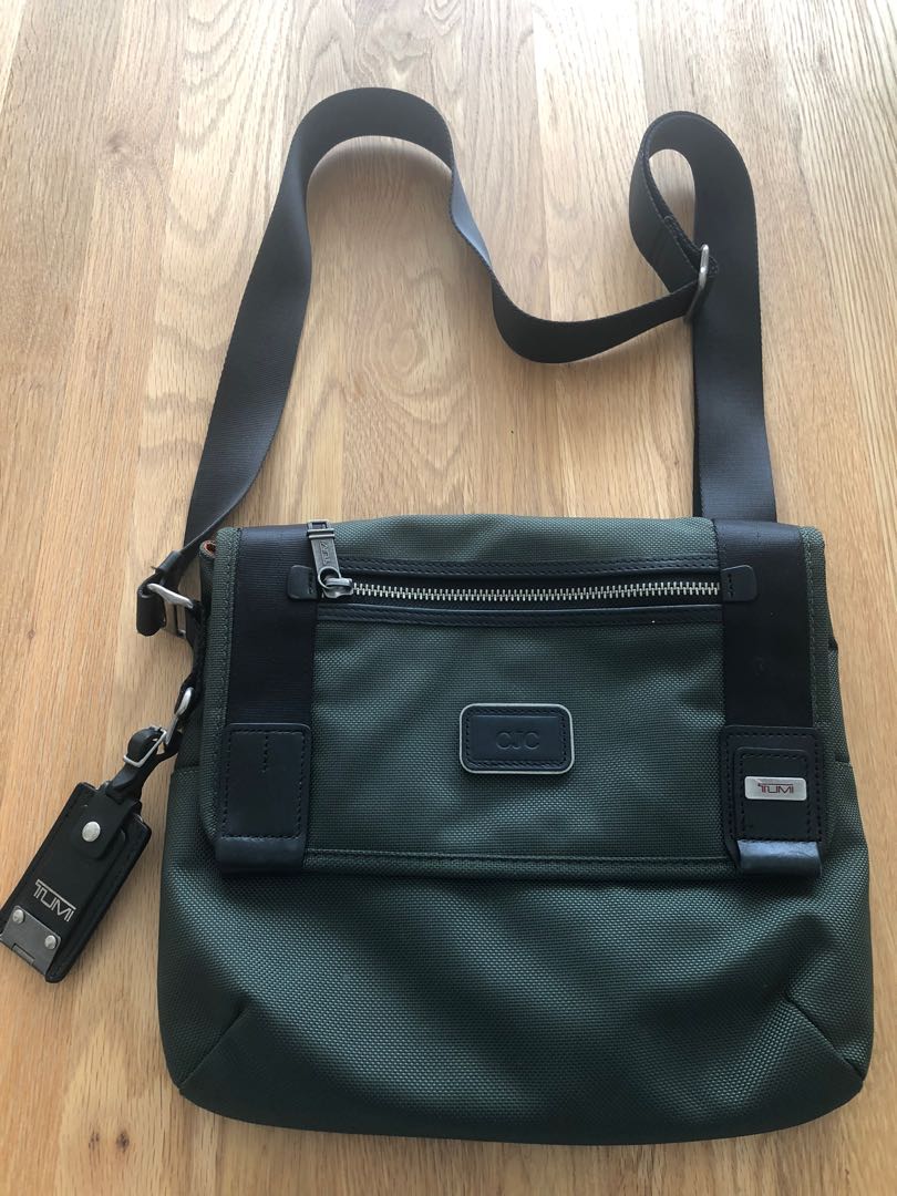 Tumi Alpha Bravo Beale Mini Messenger Bag Men s Fashion Bags