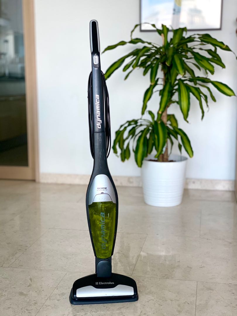 Vacuum Cleaner Electrolux 800W Dynamica Corded, TV & Home Appliances