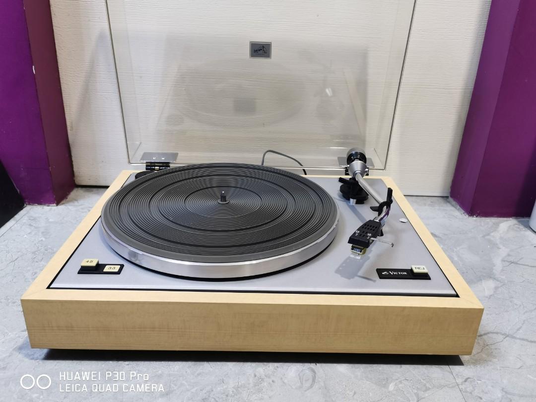 Victor G-5 (RP-G5) turntable (Category: Other Audio Equipment) located in Caloocan City. Submitted by Lan_cab (Listing ID 1078494616, Image 2). Description: Victor G-5 Belt drive Semi automatic with auto return All original, fresh in and out Very good working condition Made in japan Ac 100v P8,000.