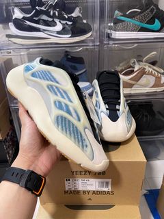 (Category: ) located in . Submitted by sneakers360 (Listing ID 1078391126, Image 1). Description: .