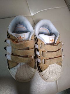 （分類：）位於 。 由 wongkamfoon 提交（商品編號 1078718956，圖片 1）。簡介： 。