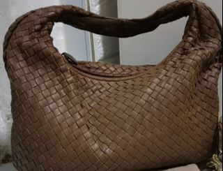 (Category: ) located in . Submitted by stylelovers (Listing ID 1078698355, Image 1). Description: .