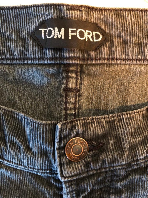 Authentic TOM FORD Grey Jeans - Size 36, 男裝, 褲＆半截裙, 沙灘褲- Carousell