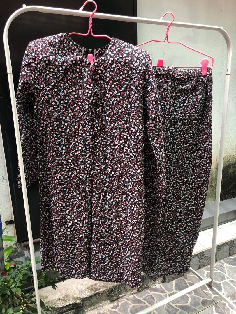 Baju Kurung Cotton Bunga Kecil Women S Fashion Clothes Others On Carousell