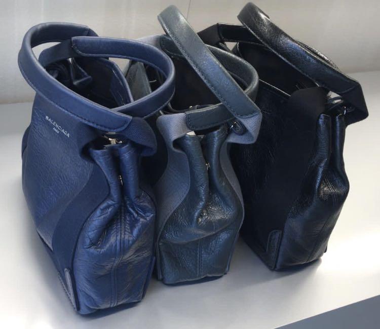 Balenciaga 巴黎世家navy cabas xs 皮款3色, 女裝, 手袋及銀包, 多用途