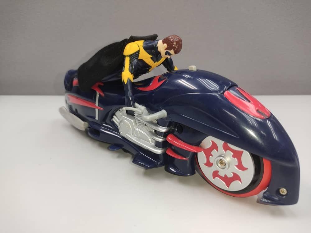 BATMAN & ROBIN - ROBIN REDBIRD CYCLE, Hobbies & Toys, Collectibles