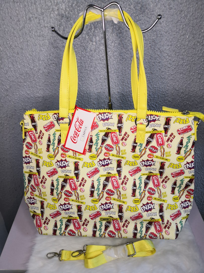 Carpisa x coca cola Bag with sling, Women's Fashion, Bags \u0026 Wallets,  Shoulder Bags on Carousell
