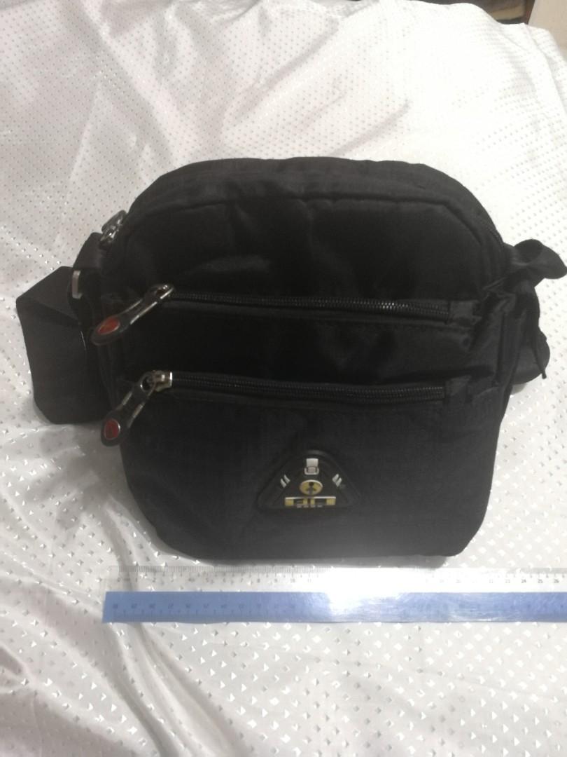FIB Australia Sling Bag