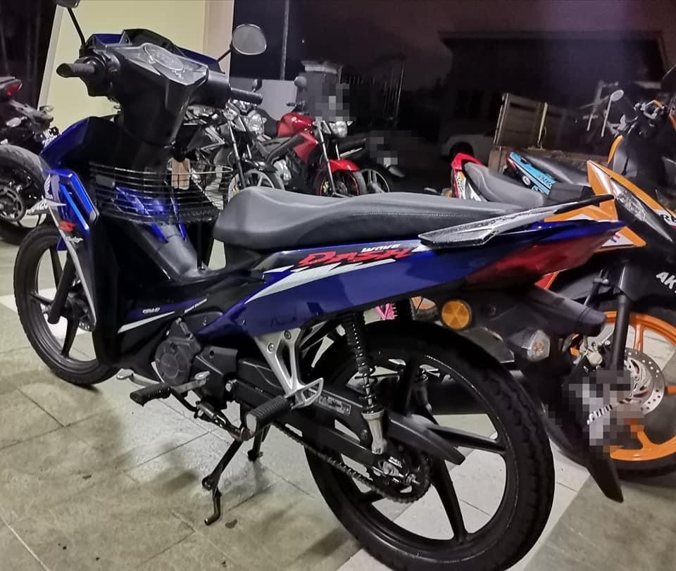 Honda wave dash fuel injection, Motorbikes on Carousell