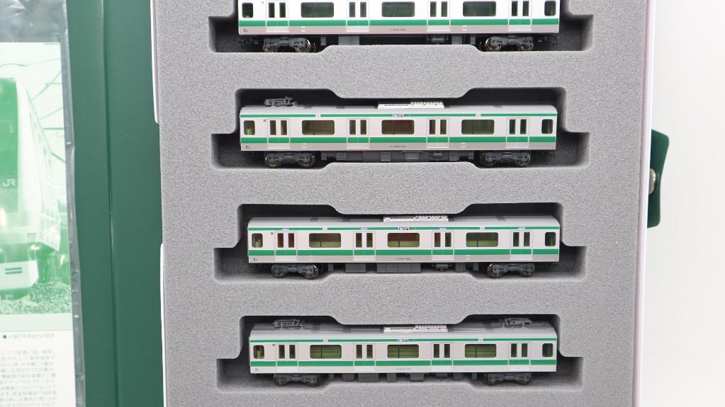 KATO 10-1195.96 E233系7000番台10両フル Amazon.co.jp: KATO 10-1195 E233系 7000番台 埼京線 6両基本 +