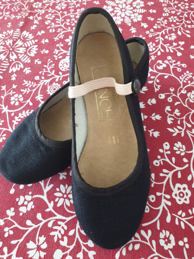 Katz ballet character shoes, Luxury, Apparel on Carousell