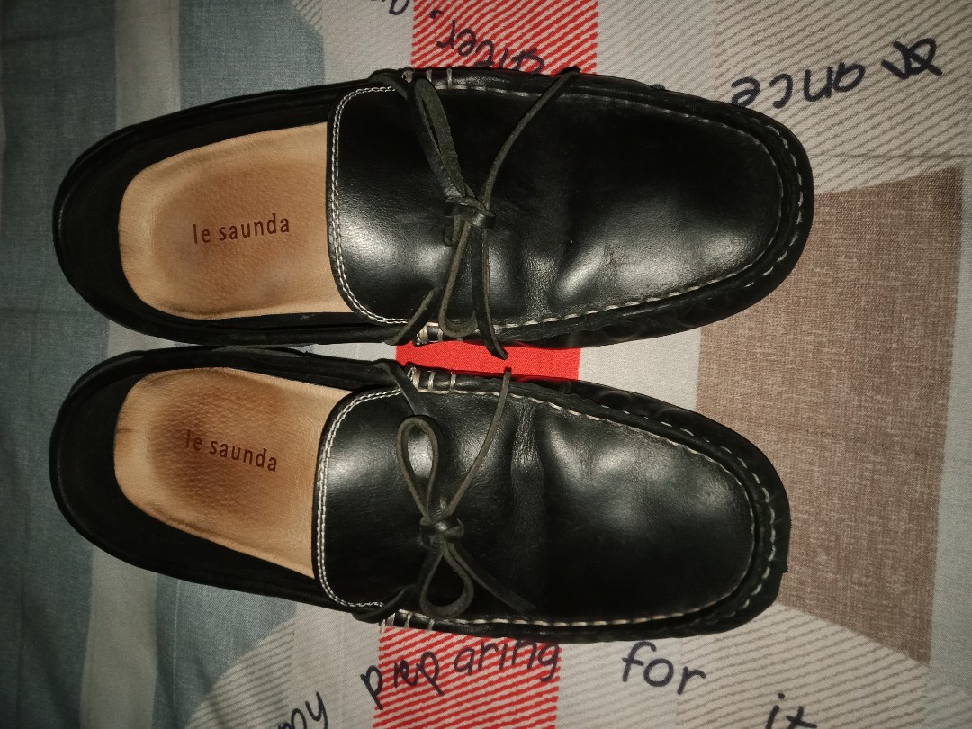 Le saunda shop shoes price