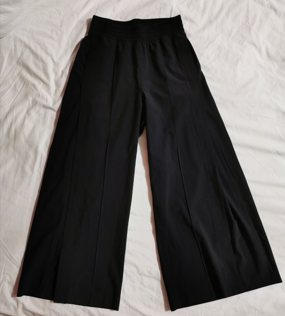 Lululemon Wanderer Culotte, Women's Fashion, Bottoms, Other Bottoms on  Carousell