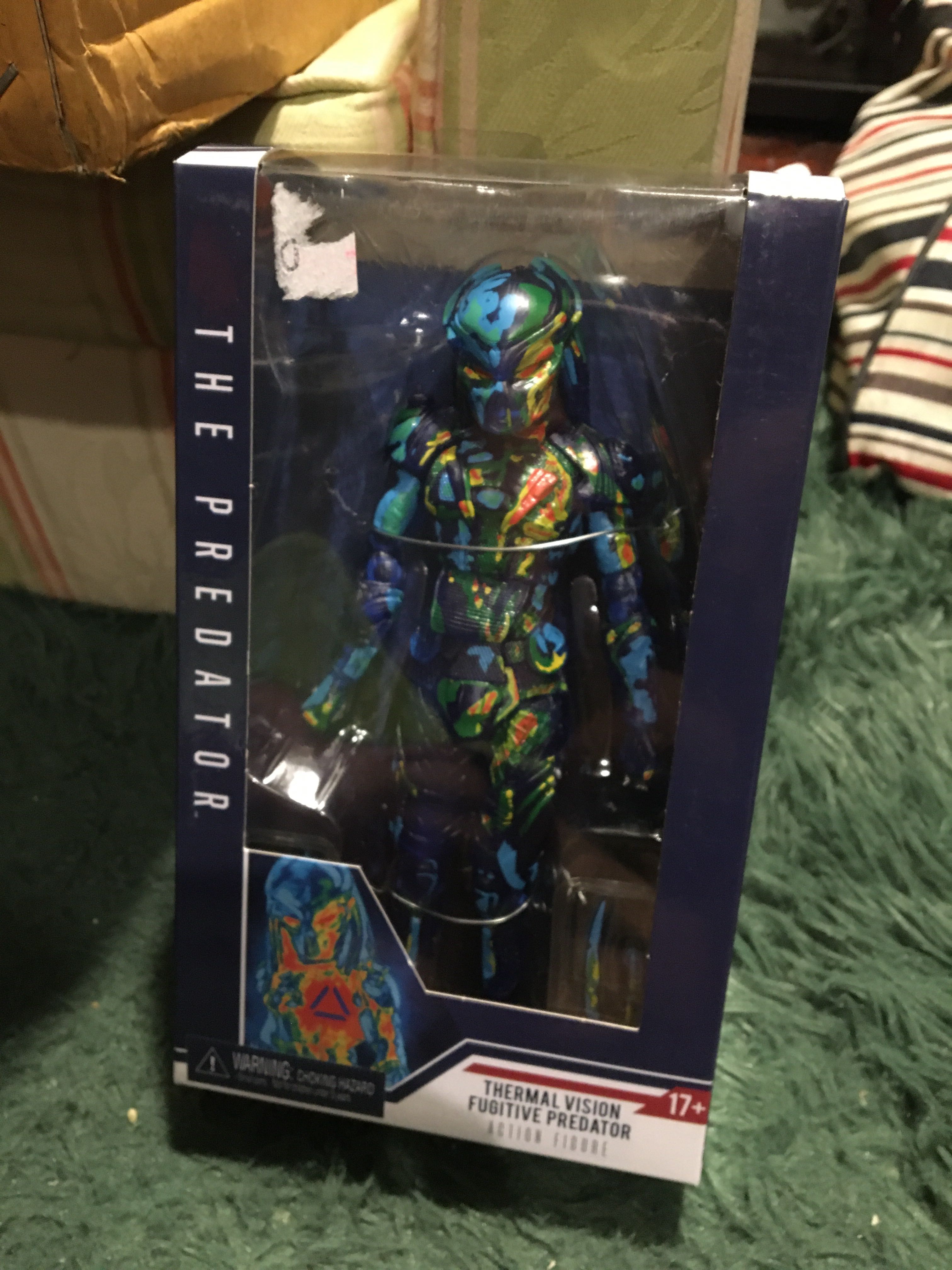 Neca thermal fugitive predator deals