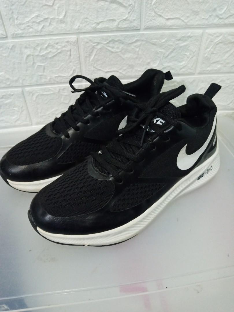 Nike flyknit lunar 3 Men s Fashion Activewear on Carousell