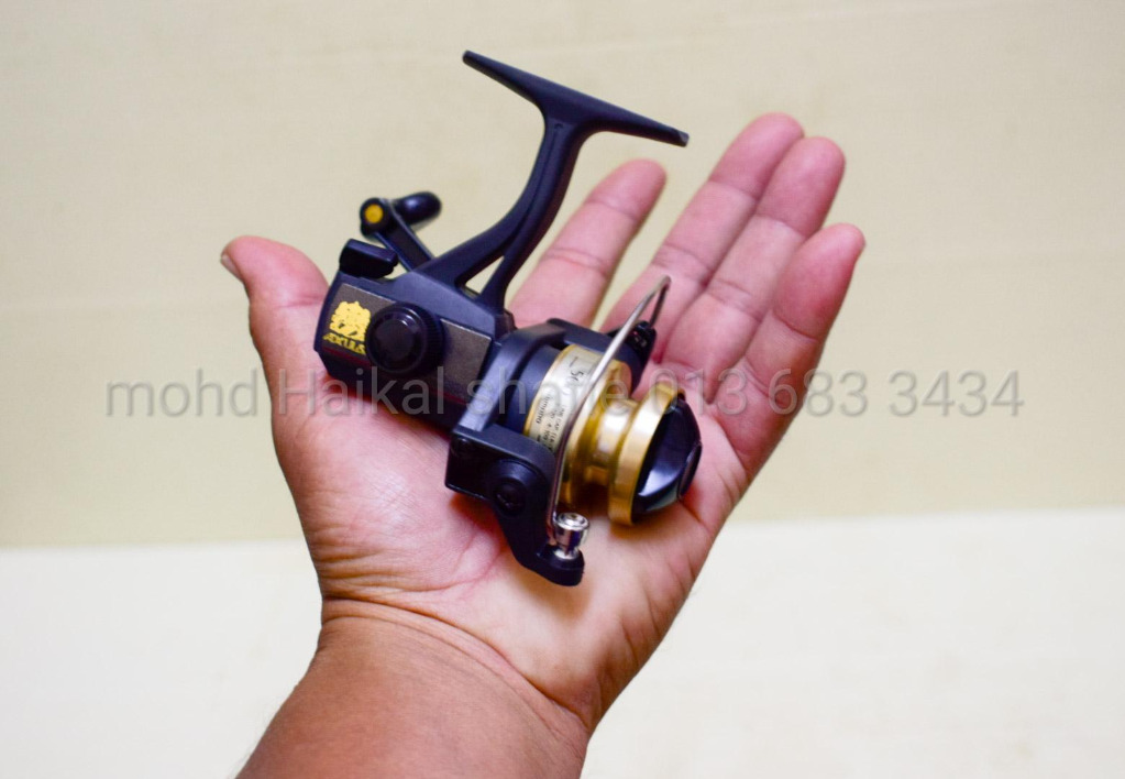 Shimano AXUL-SA Ultra-lite Spinning Reel Made in MALAYSIA, Sports  Equipment, Fishing on Carousell