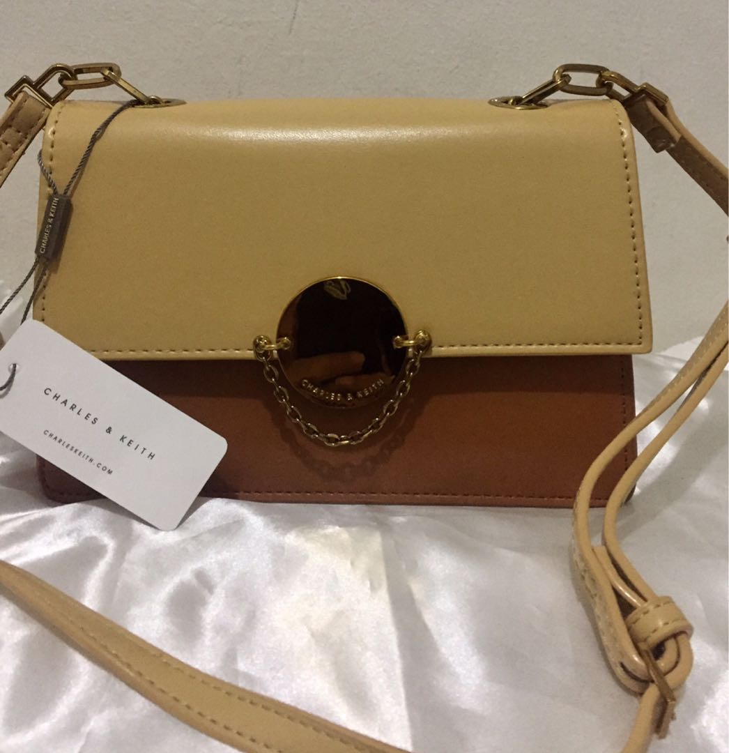 charles and keith cross body bolsa
