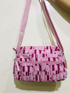 (Category: ) located in . Submitted by ahxpreloved96 (Listing ID 1078631115, Image 1). Description: .
