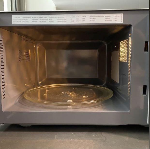 Panasonic Microwave NNST34HM *Good as New*, TV & Home Appliances