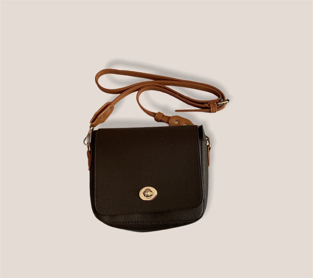 vintage & retro crossbody bag, Women's Fashion, Bags & Wallets, Cross