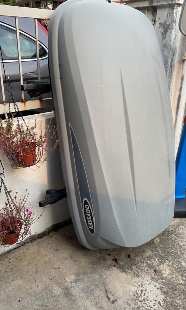 Thule 470l store roof box