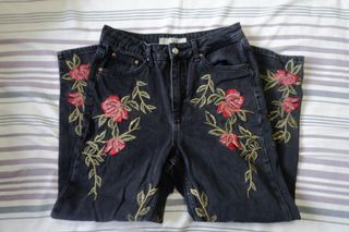 (Category: ) located in . Submitted by uhohrow (Listing ID 1078670631, Image 1). Description: .