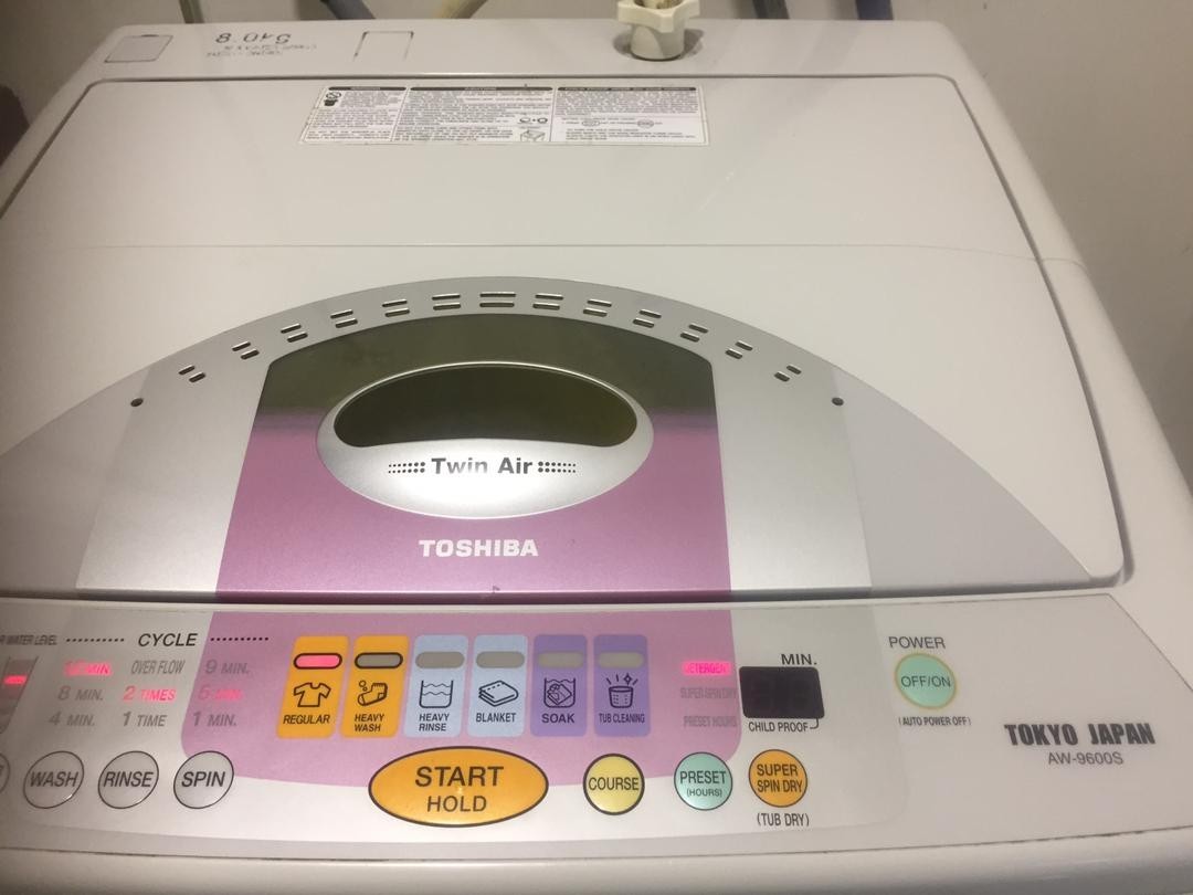 Toshiba Washing Machine 8kg (E5 error code) self pickup, TV & Home