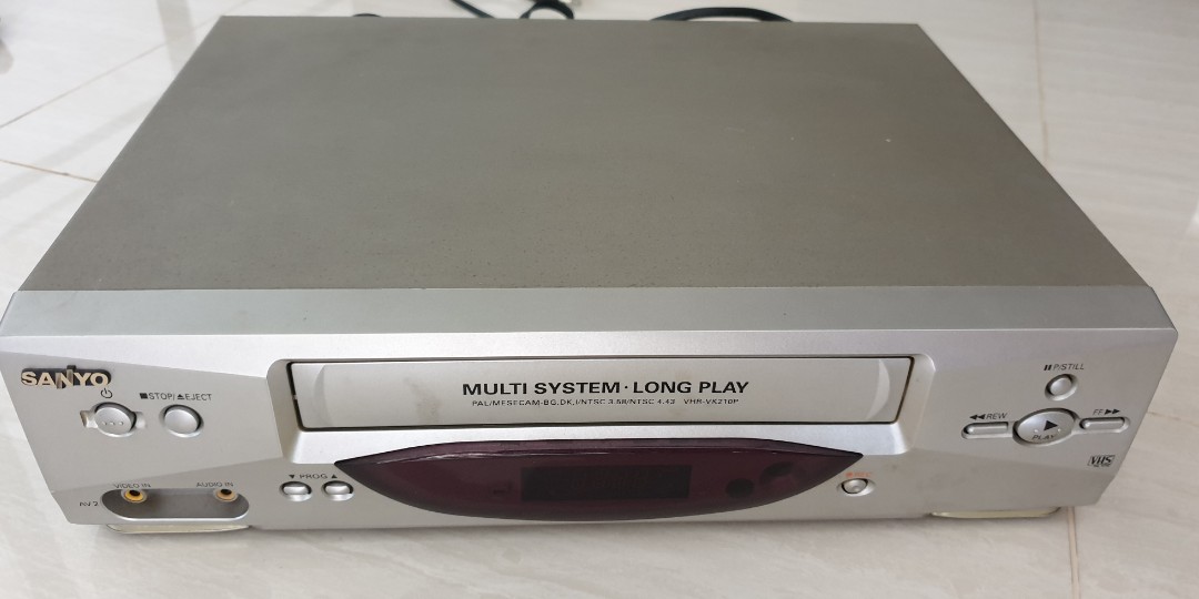 Vintage Sanyo Video Cassette Recorder, Audio, Voice Recorders on Carousell