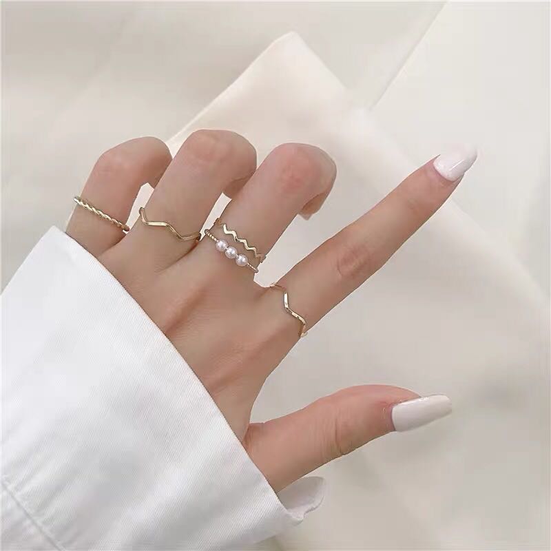woman gold rings accessories jewelry 🦋, Women's Fashion, Jewelry