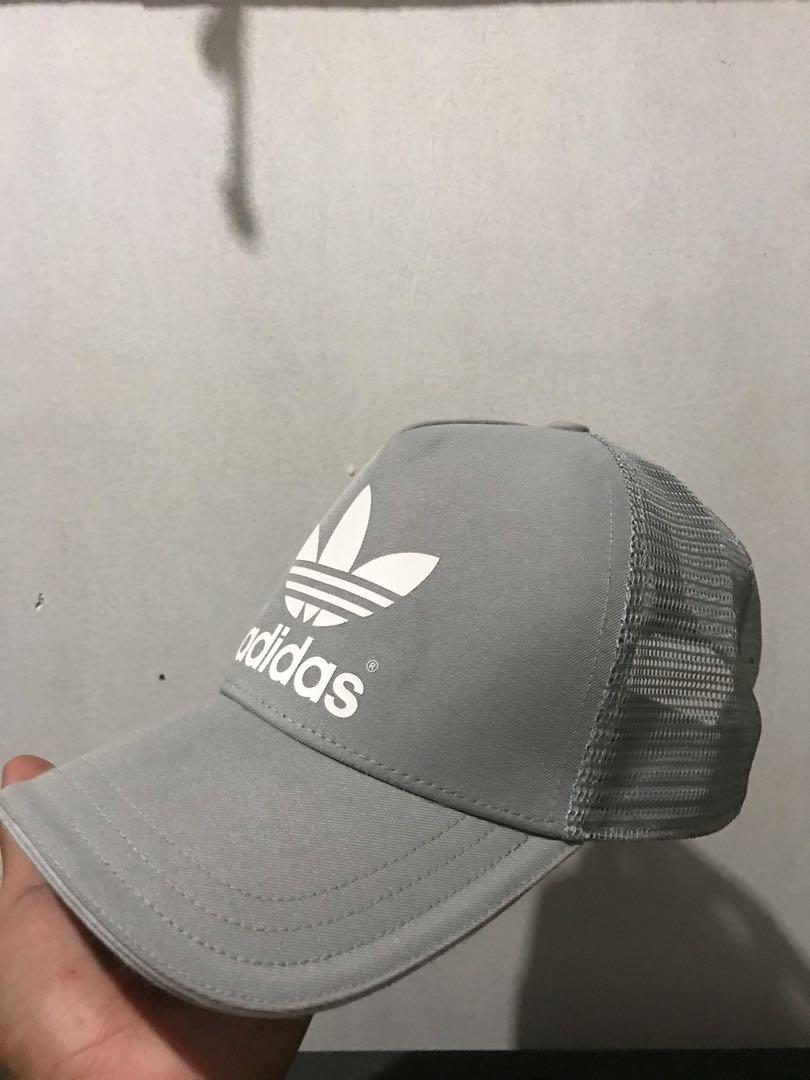Adidas Cap kondisi 8.5 10 pakai auto hensem Men s Fashion Watches Accessories Cap Hats on Carousell