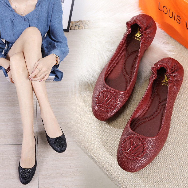 Louis Vuitton diamond Shoes, Fesyen Wanita, Sepatu di Carousell