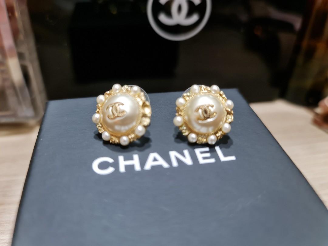 Wholesale chanel deals earrings