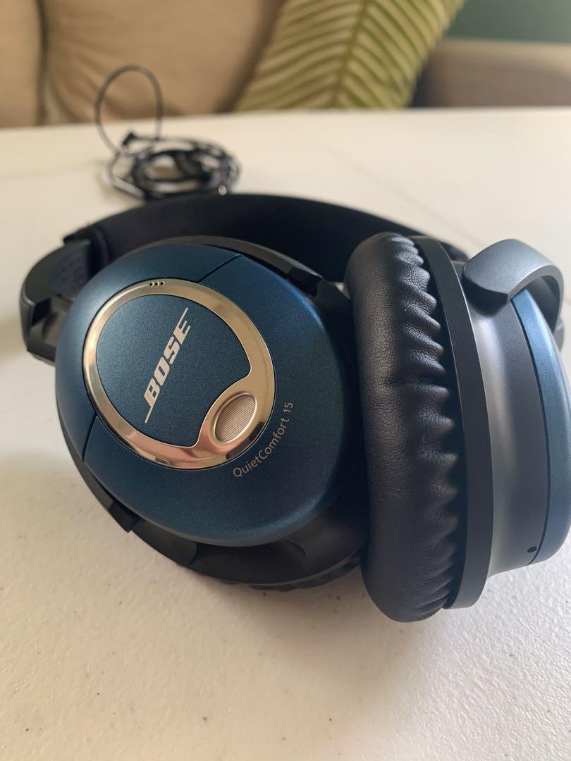 Bose wired noisecancelling headphones 15), Audio