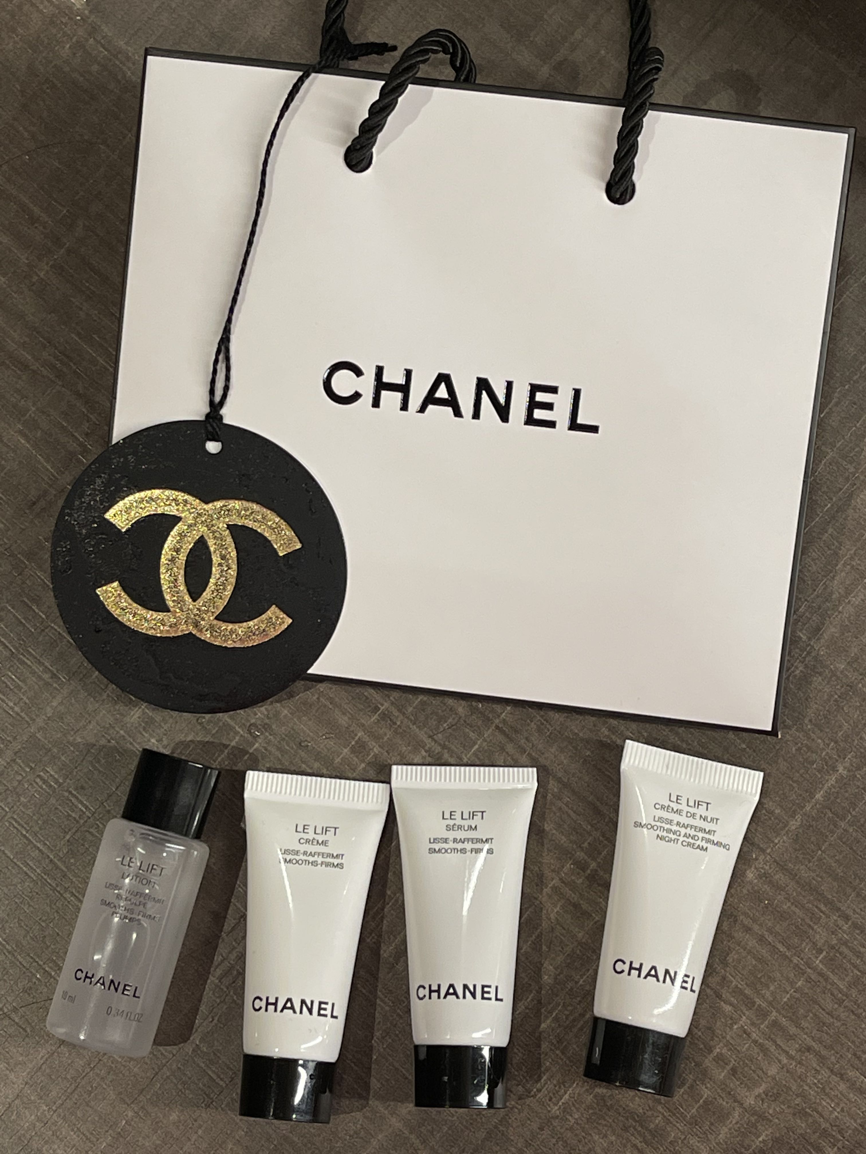 Chanel le discount lift travel set