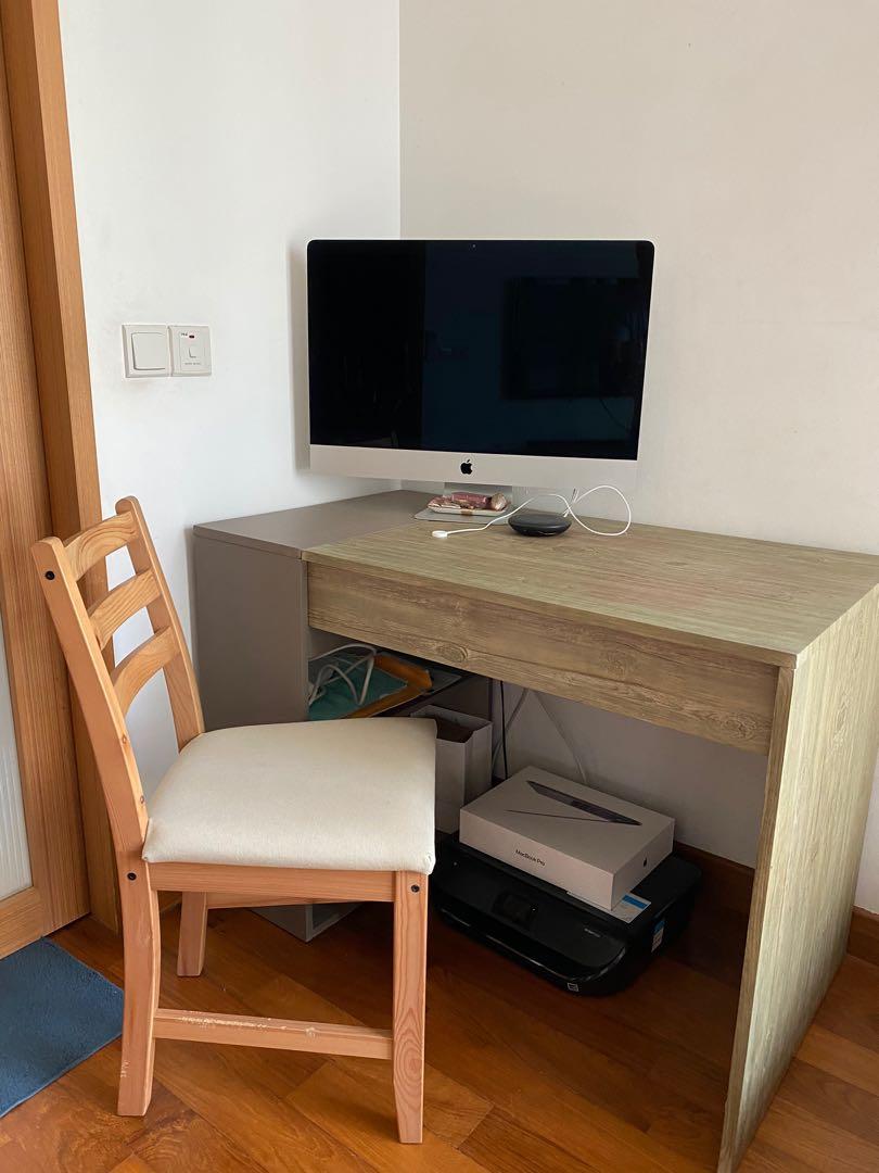 computer table with chair