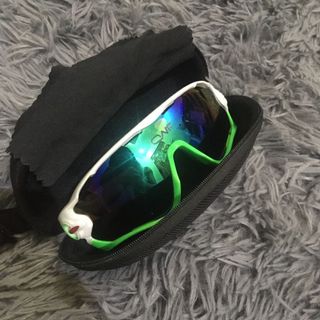 (Category: ) located in . Submitted by PikaHi (Listing ID 1073072014, Image 1). Description: .