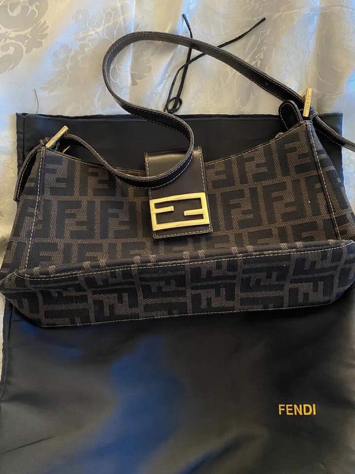 Fendi Shoulder Bag - Kili Kili Bag Japan, Women's Fashion, Bags ...