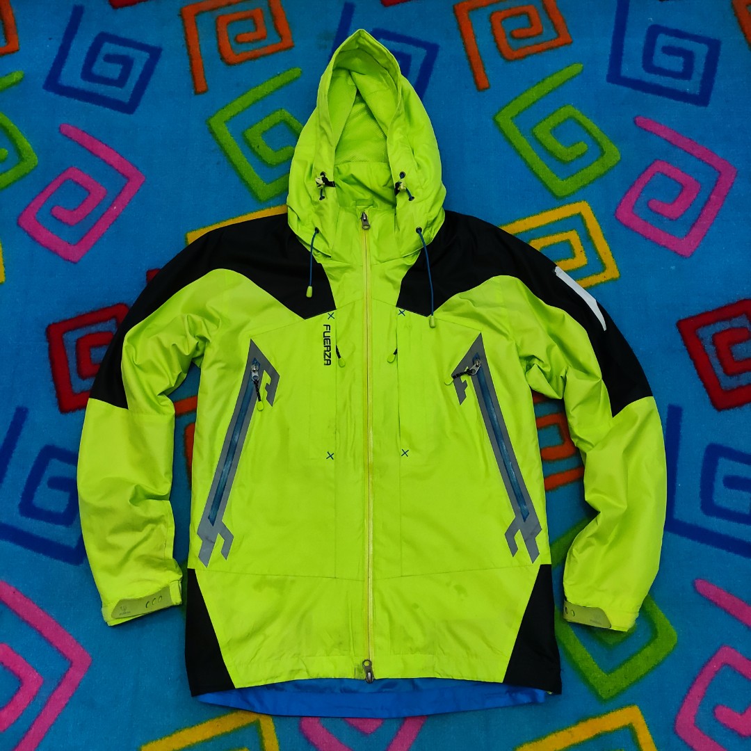 Fuerza jacket store