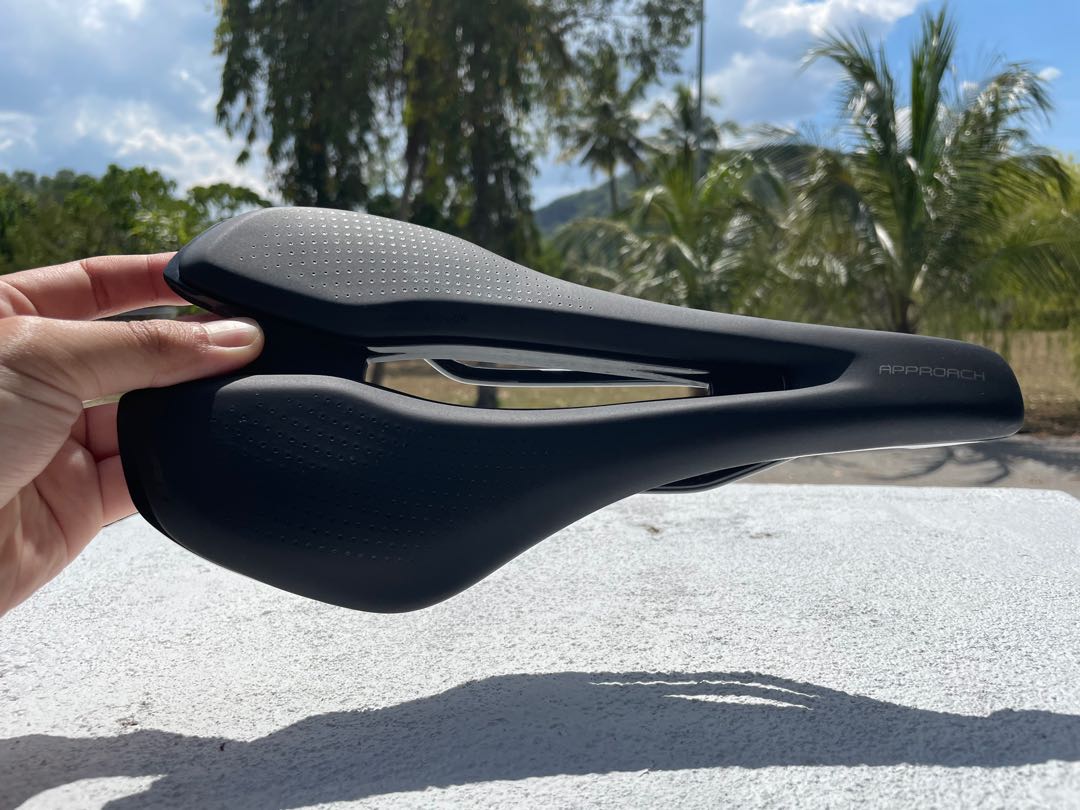 Giant Approach Saddle