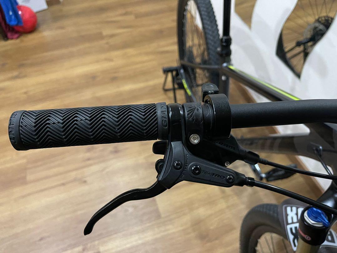 Giant Talon 1 29er With 150mm Dropper Post and New 2021 SRAM GX crank