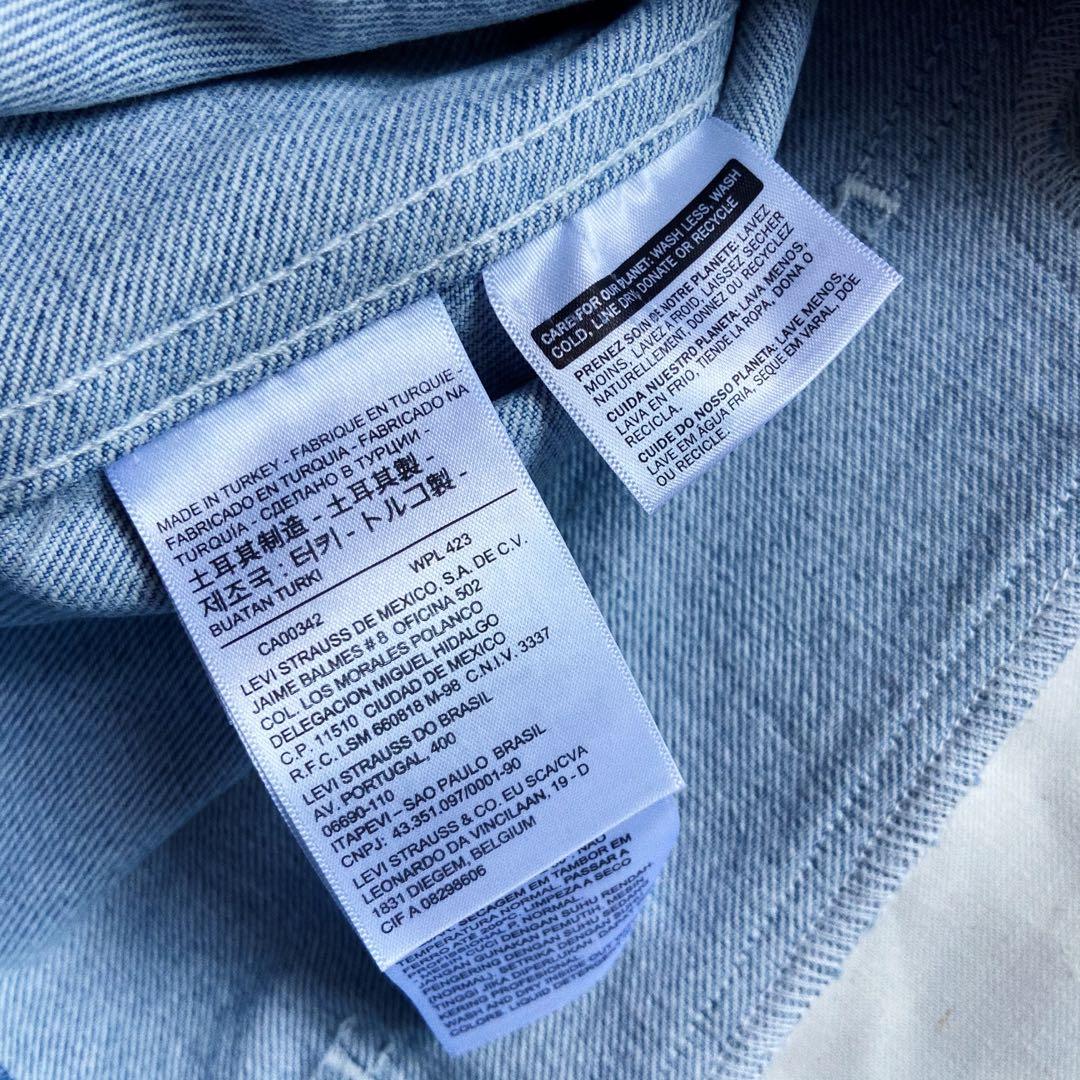 Levis Made & Crafted Patchwork Type 3 Jacket （分類：外套及戶外衣服）位於 Hong Kong。 由 30vintage 提交（商品編號 1073021345，圖片 8）。簡介： Levis Made & Crafted Patchwork Type 3 Jacket Made in Turkey Size Medium Brand New with tags 歡迎查詢 三十而立古著雜貨屋 30 Vintage & Goods。