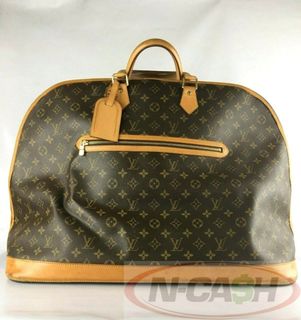 (Category: ) located in . Submitted by luxury_by_n-cash (Listing ID 1072986076, Image 1). Description: .