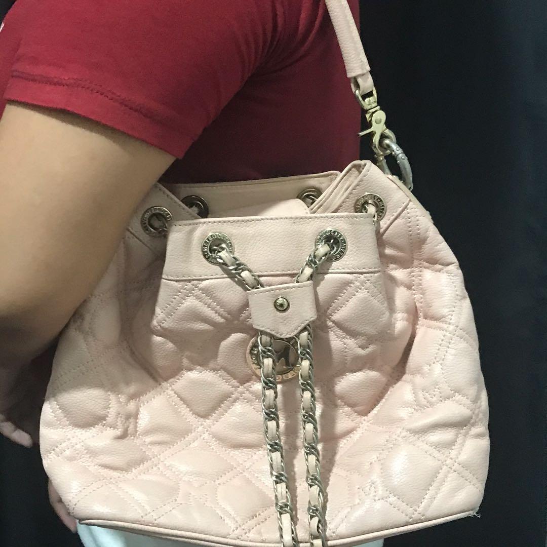 ORIGINAL METROCITY BUCKET BAG, Women's Fashion, Bags & Wallets, Cross-body  Bags on Carousell